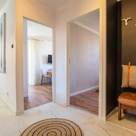 Bohema - Przytulne Mieszkanie Blisko Centrum I Dworca, Parter, Balkon, Park, Parking *