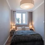 דירה Bohema - Przytulne Mieszkanie Blisko Centrum I Dworca, Parter, Balkon, Park, Parking *