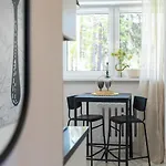 דירה Bohema - Przytulne Mieszkanie Blisko Centrum I Dworca, Parter, Balkon, Park, Parking קרפאז'