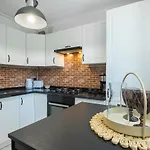 Bohema - Przytulne Mieszkanie Blisko Centrum I Dworca, Parter, Balkon, Park, Parking