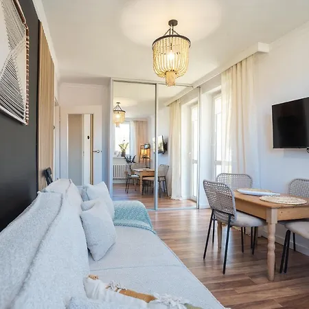 דירה Bohema - Przytulne Mieszkanie Blisko Centrum I Dworca, Parter, Balkon, Park, Parking