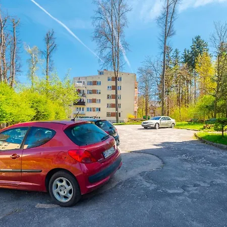 Apartmán Bohema - Przytulne Mieszkanie Blisko Centrum I Dworca, Parter, Balkon, Park, Parking *