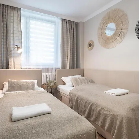 Bohema - Przytulne Mieszkanie Blisko Centrum I Dworca, Parter, Balkon, Park, Parking 아파트