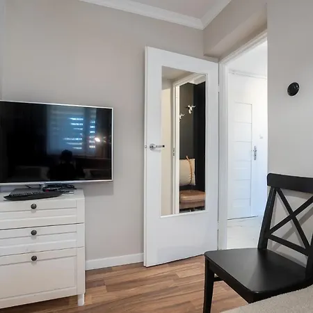 Bohema - Przytulne Mieszkanie Blisko Centrum I Dworca, Parter, Balkon, Park, Parking 아파트