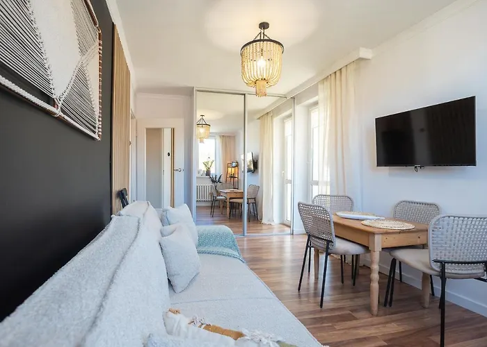 דירה Bohema - Przytulne Mieszkanie Blisko Centrum I Dworca, Parter, Balkon, Park, Parking