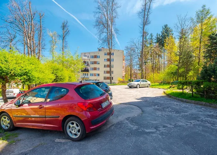 דירה Bohema - Przytulne Mieszkanie Blisko Centrum I Dworca, Parter, Balkon, Park, Parking *