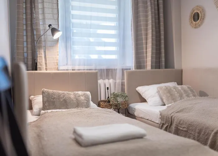 דירה Bohema - Przytulne Mieszkanie Blisko Centrum I Dworca, Parter, Balkon, Park, Parking *