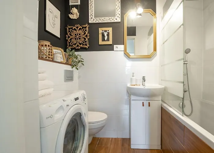 דירה Bohema - Przytulne Mieszkanie Blisko Centrum I Dworca, Parter, Balkon, Park, Parking קרפאז'